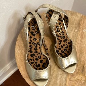Jessica Simpson high heel, leopard print shoes